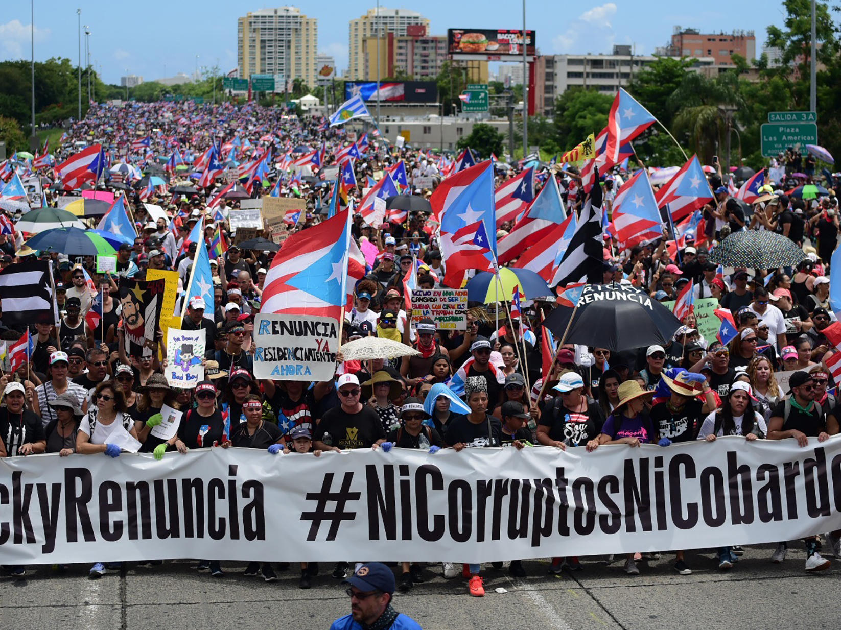 El Movimiento Popular en Puerto Rico Echa al Gobernador ¡Cancelación de la Deuda!
