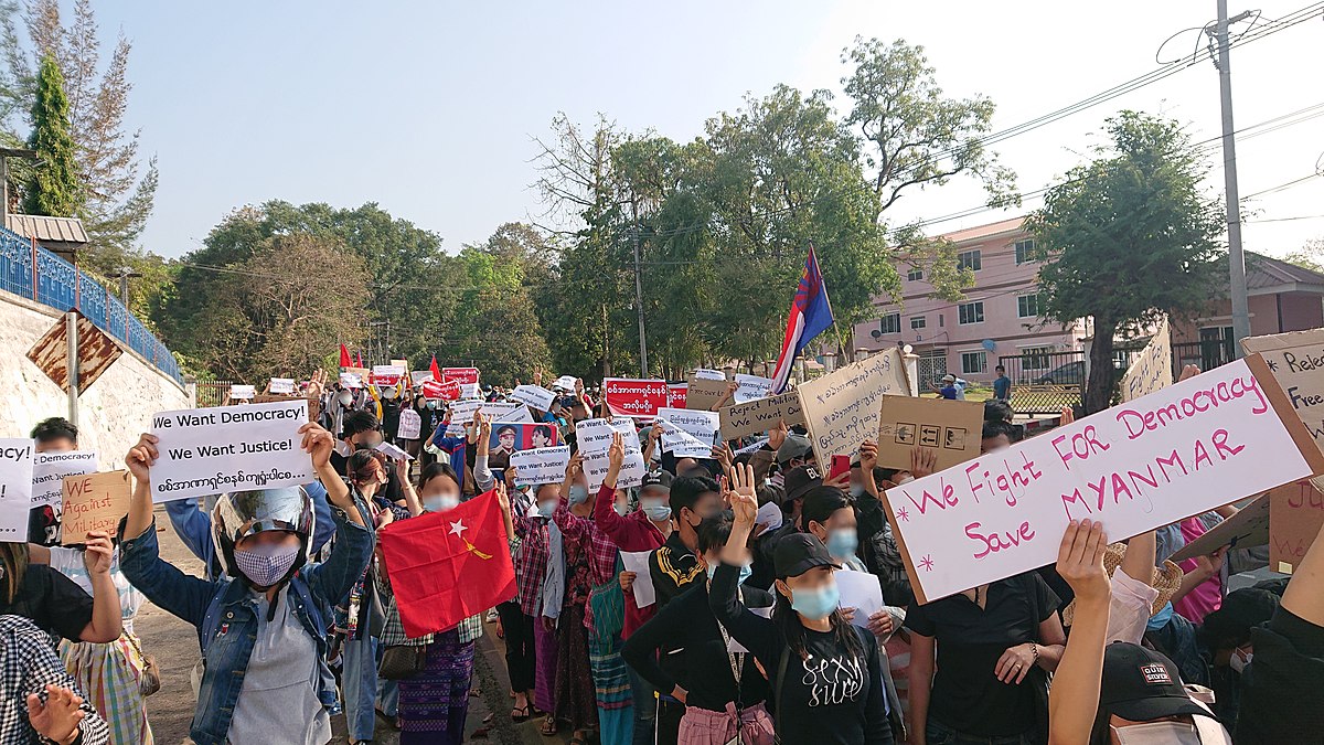 Myanmar: Siempre sea diligente, siempre sea rebelde