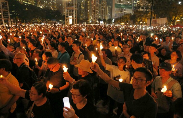 Represión policial de la vigilia del aniversario de Tiananmen en Hong Kong