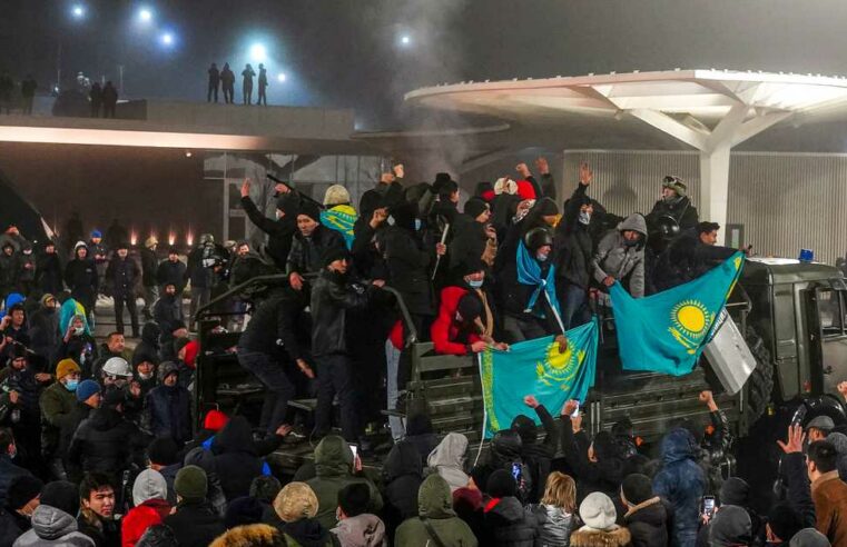 Kazajistán: Protestas masivas y huelgas obligan la renuncia del gobierno
