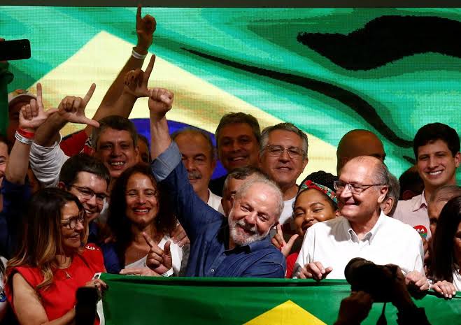 ¡Bolsonaro fue derrotado en las urnas!