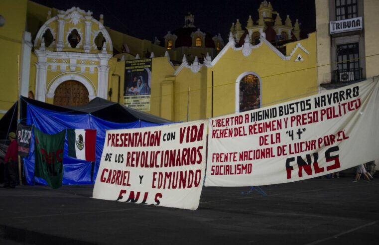Plantón en Xalapa del FNLS: Demanda la libertad y presentación con vida de militantes socialistas